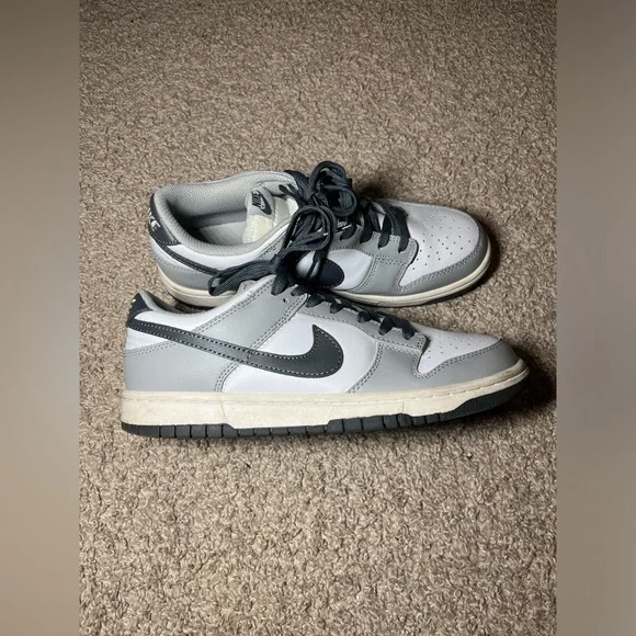 Nike dunks - Picture 2 of 3